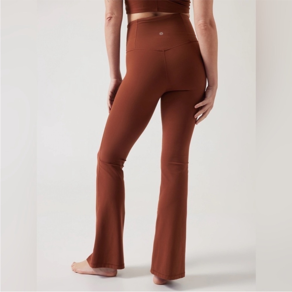 Athleta Elation Split Flare Pant in Ancient Mahogany XS Petite - Picture 3 of 12